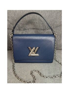Louis Vuitton TWIST MM epi leather navy blue chain bag